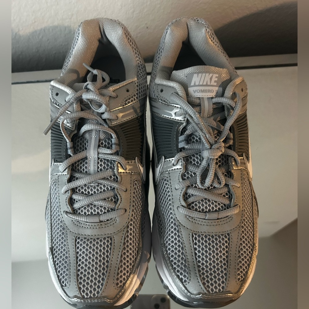 Men’s Nike Vomero 5 Sz 10